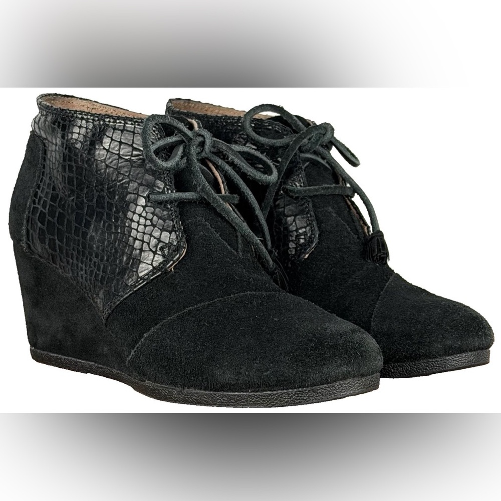 TOMS Desert Wedge Booties Black Suede Snakeskin Panels Ankle Boots Size 8 Boho